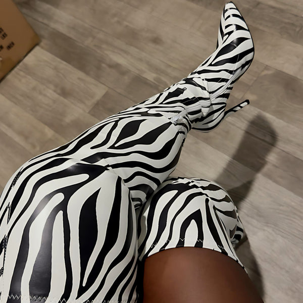 Bee (zebra)